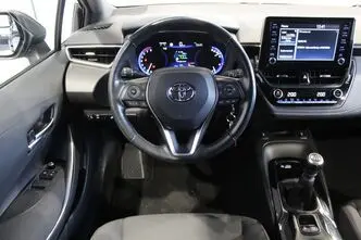 Toyota Corolla, 1.2, 85 kW, бензин, механическая, передний привод