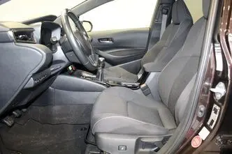 Toyota Corolla, 1.2, 85 kW, бензин, механическая, передний привод
