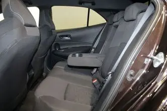 Toyota Corolla, 1.2, 85 kW, бензин, механическая, передний привод