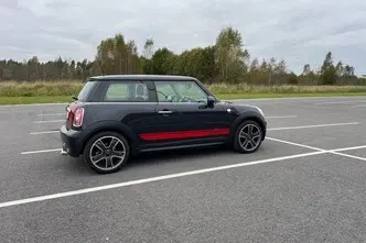 MINI Cooper, 1.6, 88 kW, petrol, manual, front-wheel drive