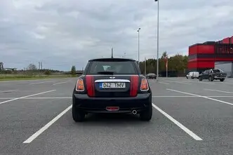 MINI Cooper, 1.6, 88 kW, petrol, manual, front-wheel drive