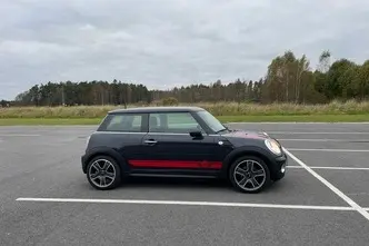 MINI Cooper, 1.6, 88 kW, petrol, manual, front-wheel drive