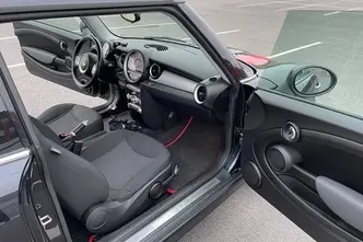 MINI Cooper, 1.6, 88 kW, petrol, manual, front-wheel drive