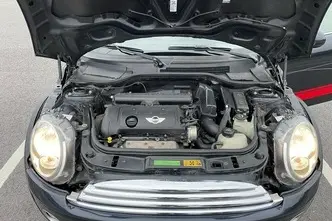 MINI Cooper, 1.6, 88 kW, petrol, manual, front-wheel drive