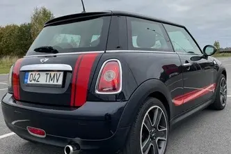 MINI Cooper, 1.6, 88 kW, petrol, manual, front-wheel drive