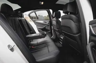 BMW 530, 2.0, 185 kW, bensiin, automaat, tagavedu