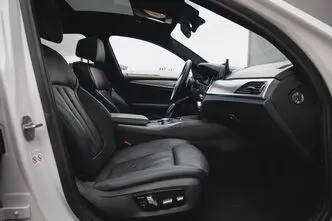 BMW 530, 2.0, 185 kW, bensiin, automaat, tagavedu