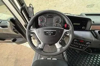 MAN TGX 26.480 6x2, 12.4, 353 kW, diisel, automaat, tagavedu