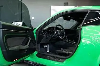 Porsche 911, 4.0, 375 kW, petrol, automatic, rear-wheel drive