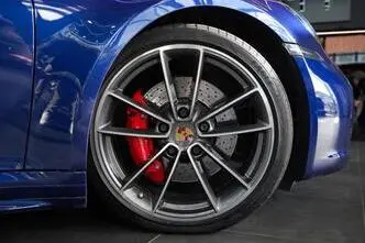 Porsche 911, 3.0, 331 kW, бензин, автомат, задний привод