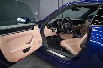 Porsche 911, 3.0, 331 kW, бензин, автомат, задний привод