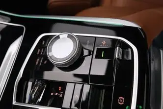 BMW X7, 3.0, 250 kW, hybrid, automatic, four-wheel drive