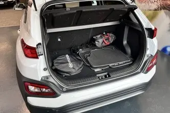 Hyundai Kona, 28 kW, electric, front-wheel drive