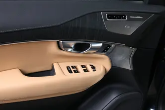 Volvo XC90, 2.0, 335 kW, plug-in hybrid, automatic, four-wheel drive