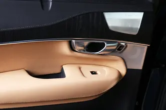 Volvo XC90, 2.0, 335 kW, plug-in hybrid, automatic, four-wheel drive