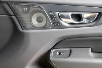 Volvo XC60, 2.0, 293 kW, plug-in hybrid, automatic, four-wheel drive