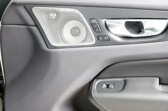 Volvo XC60, 2.0, 293 kW, plug-in hybrid, automatic, four-wheel drive