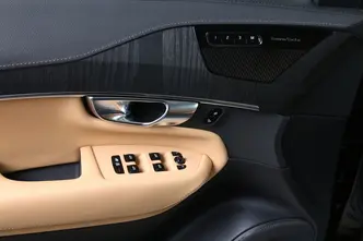 Volvo XC90, 2.0, 335 kW, plug-in hybrid, automatic, four-wheel drive