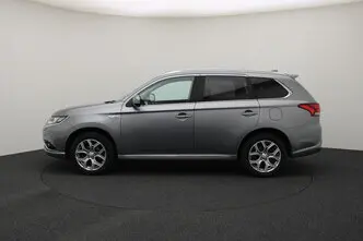 Mitsubishi Outlander, 2.0, 89 kW, plug-in hybrid, automatic, four-wheel drive