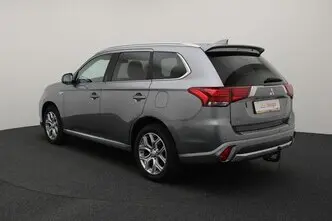 Mitsubishi Outlander, 2.0, 89 kW, plug-in hybrid, automatic, four-wheel drive