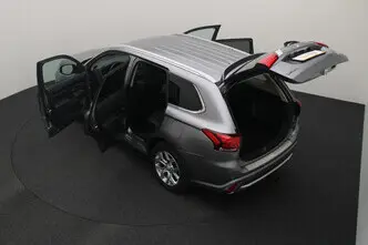 Mitsubishi Outlander, 2.0, 89 kW, plug-in hybrid, automatic, four-wheel drive