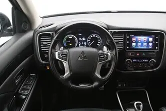 Mitsubishi Outlander, 2.0, 89 kW, plug-in hybrid, automatic, four-wheel drive