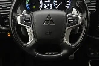 Mitsubishi Outlander, 2.0, 89 kW, plug-in hybrid, automatic, four-wheel drive