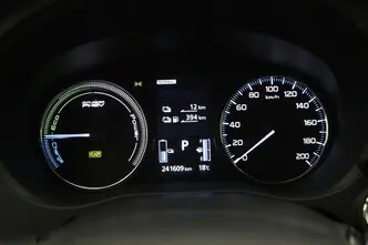 Mitsubishi Outlander, 2.0, 89 kW, plug-in hybrid, automatic, four-wheel drive
