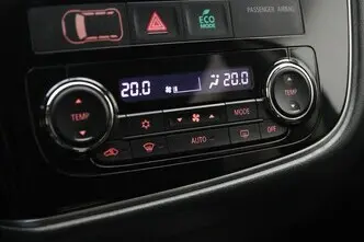 Mitsubishi Outlander, 2.0, 89 kW, plug-in hybrid, automatic, four-wheel drive