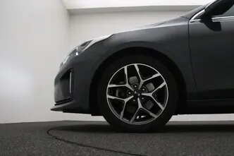 Kia cee'd / Ceed, 1.5, 118 kW, гибрид, автомат, передний привод