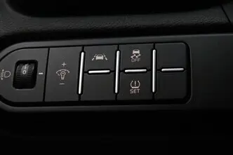 Kia cee'd / Ceed, 1.5, 118 kW, гибрид, автомат, передний привод
