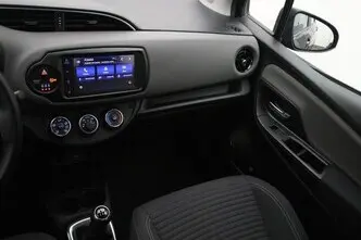 Toyota Yaris, 1.0, 53 kW, bensiin, manuaal, esivedu