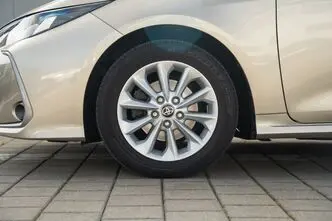 Toyota Corolla, 1.6, 97 kW, бензин, механическая