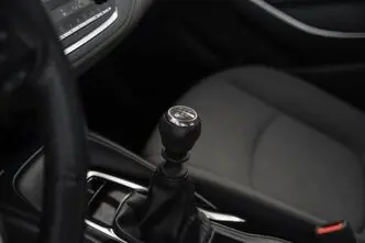 Toyota Corolla, 1.6, 97 kW, бензин, механическая