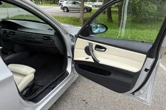 BMW 325, 2.5, 160 kW, petrol, automatic, four-wheel drive