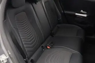 Mercedes-Benz GLA 180, 1.3, 100 kW, hübriid, automaat, esivedu