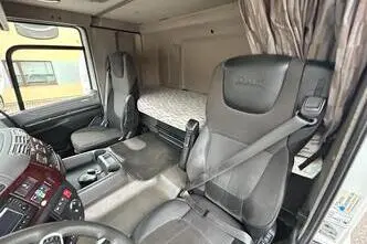 DAF CF440, 320 kW, diesel, automatic