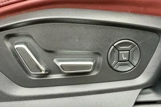 Audi SQ8, 4.0, 320 kW, гибрид, автомат, полный привод