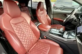 Audi SQ8, 4.0, 320 kW, гибрид, автомат, полный привод