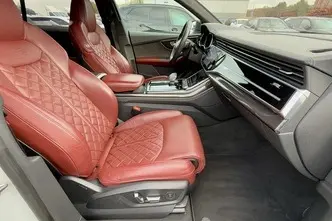 Audi SQ8, 4.0, 320 kW, гибрид, автомат, полный привод