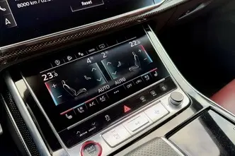 Audi SQ8, 4.0, 320 kW, гибрид, автомат, полный привод