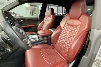 Audi SQ8, 4.0, 320 kW, гибрид, автомат, полный привод