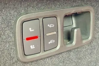 Audi SQ8, 4.0, 320 kW, гибрид, автомат, полный привод