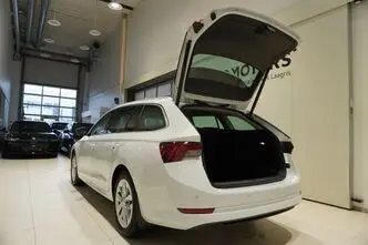 Škoda Octavia, 1.5, 110 kW, гибрид, автомат, передний привод