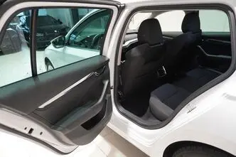 Škoda Octavia, 1.5, 110 kW, гибрид, автомат, передний привод