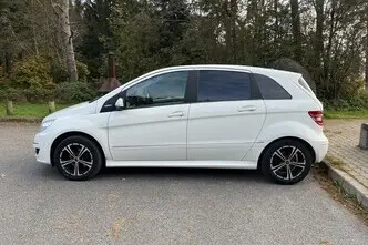 Mercedes-Benz B 180, 1.7, 85 kW, бензин, механическая, передний привод