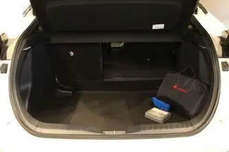 Toyota C-HR, 1.8, 72 kW, hübriid, automaat, esivedu