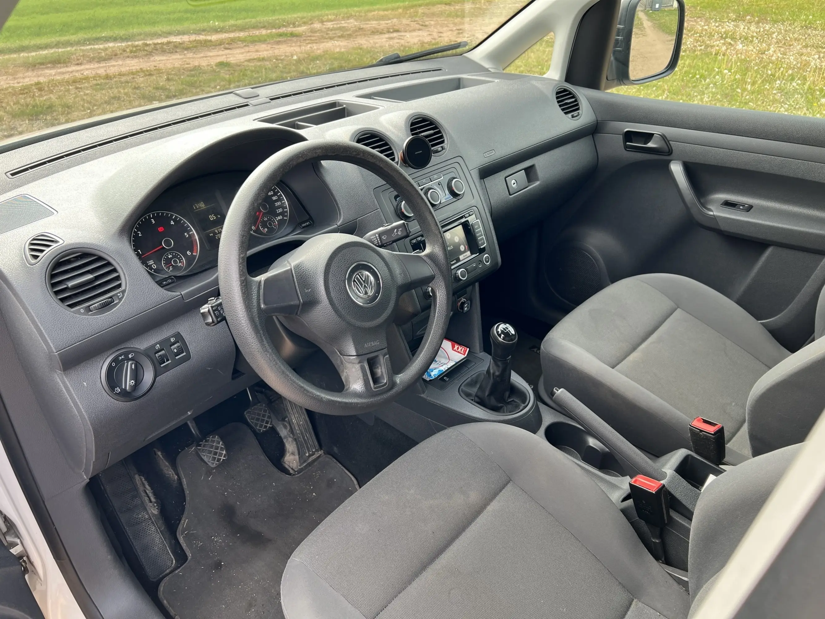 Volkswagen Caddy, 1.6, 75 kW, diisel, manuaal, esivedu
