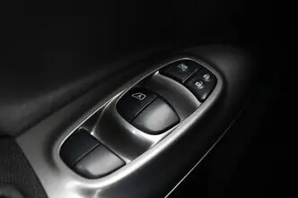 Nissan Juke, 1.6, 86 kW, бензин, механическая, передний привод