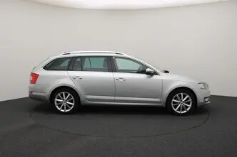 Škoda Octavia, 1.6, 77 kW, diisel, automaat, esivedu